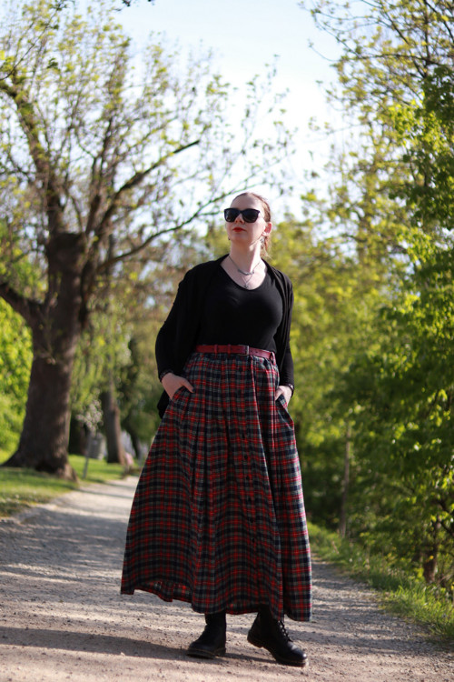 Flanelová sukně s propínáním — foto 3