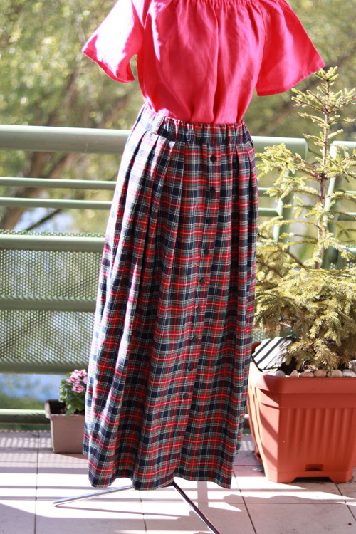 Flanelová sukně s propínáním — foto 4