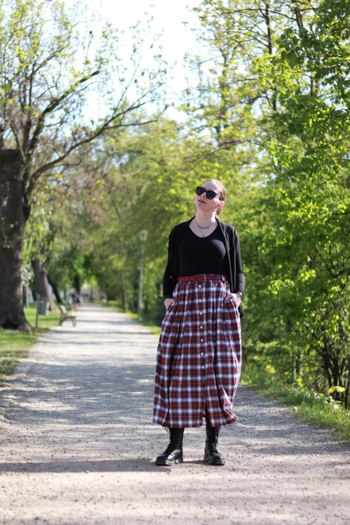 Flanelová sukně s propínáním — foto 3