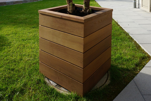 Moderný drevený kvetináč — foto 3