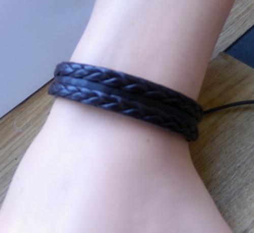 Kožený náramek s cotonem — foto 4