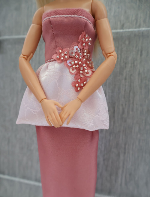 Plesové šaty pro barbie — foto 3