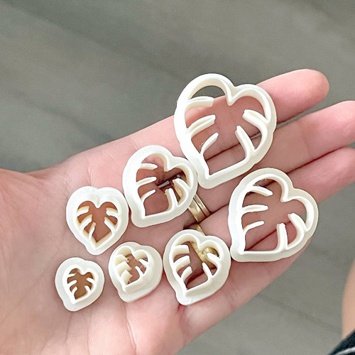 Vykrajovátko monstera na polymer, fimo, cernit — foto 3