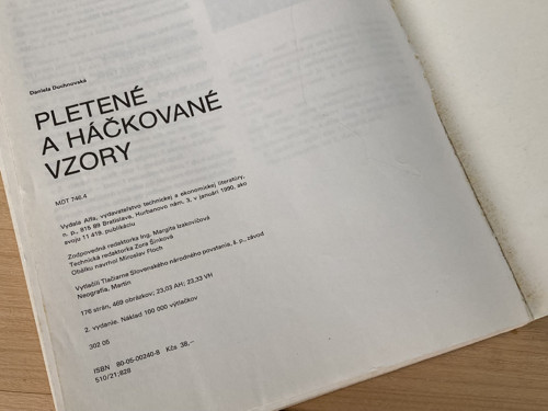 Kniha - PLETENÉ A HÁČKOVANÉ VZORY — foto 6