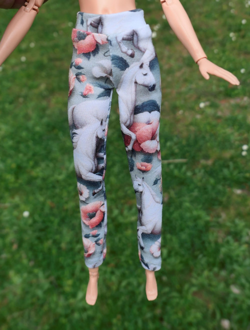 Barbie - legíny — foto 2