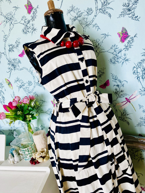 Šaty retro stripes luxusní — foto 4