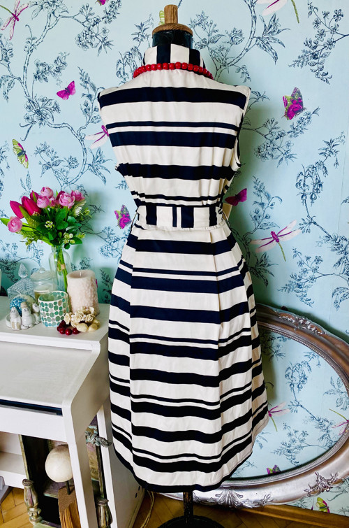 Šaty retro stripes luxusní — foto 6