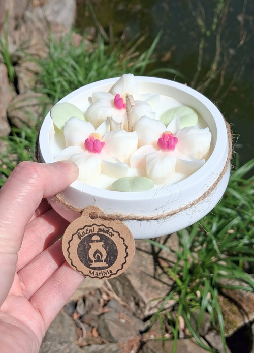 Sójová svíčka v keramice "orchidej" — foto 2