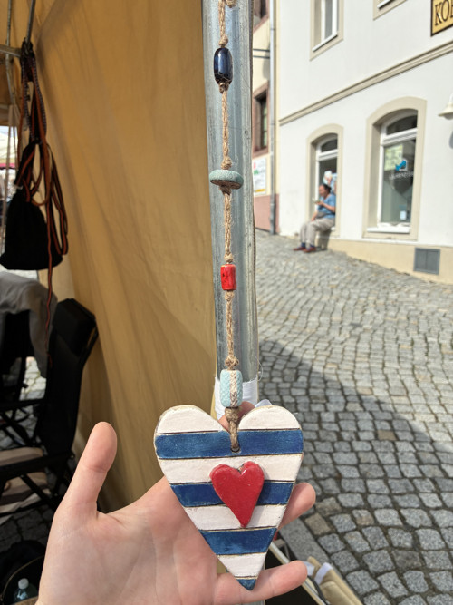 Závěs s keramickým srdcem a korálky — foto 4