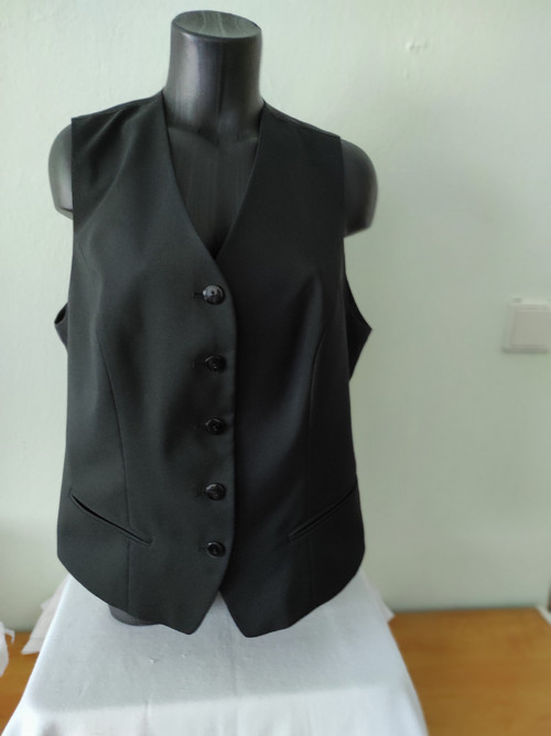 Černá dámská vesta dandy. — foto 3