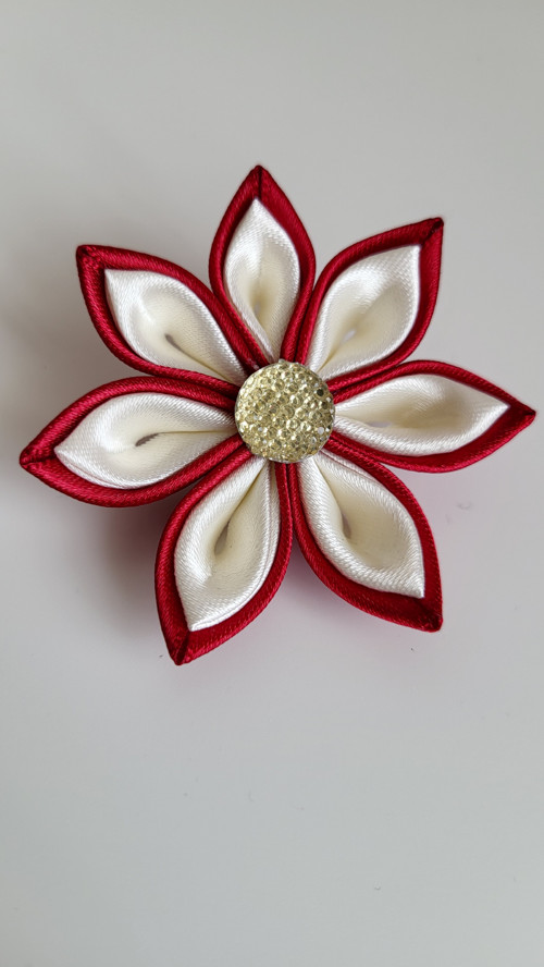 Květ kanzashi — foto 2