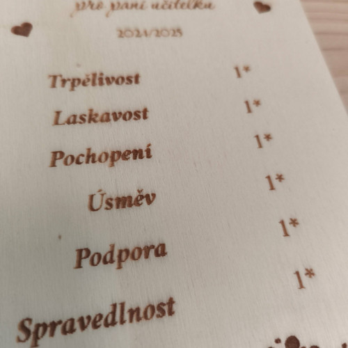 Dřevěné vysvědčení pro paní učitelku — foto 3