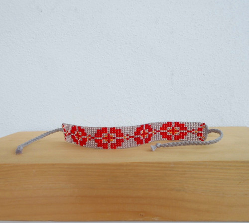 Tkaný korálkový náramek — foto 3