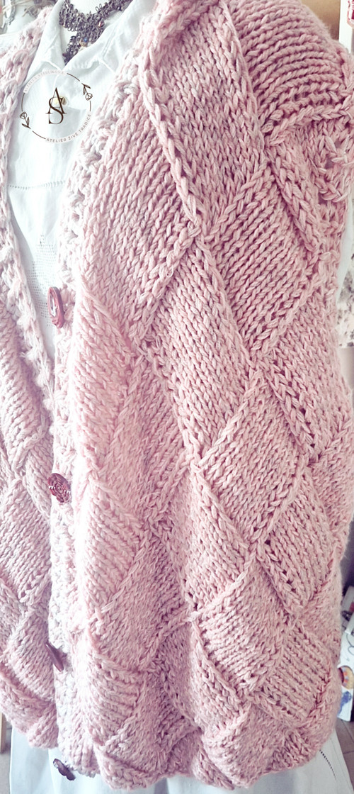 Romantická pletená vesta – růžový patchwork — foto 2