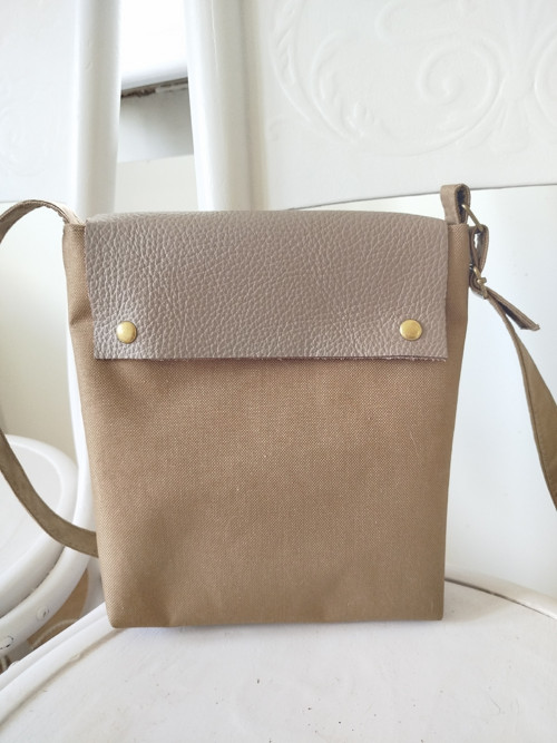 Hnědá crossbody/brašna — foto 2