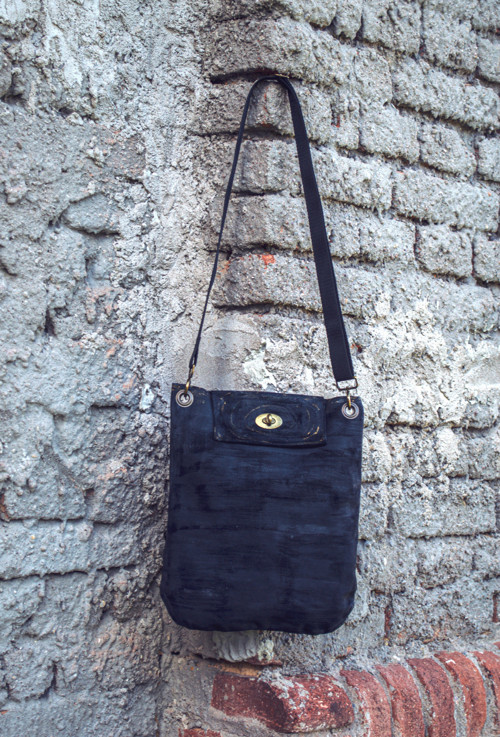 Kožená kabelka crossbody černá — foto 2