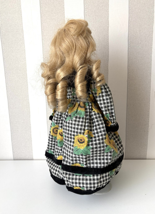 Porcelánová panenka Zlata — foto 2