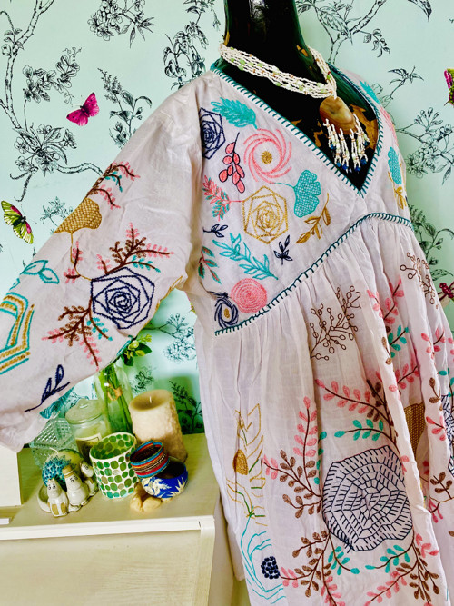 Šaty boho vyšívané — foto 2