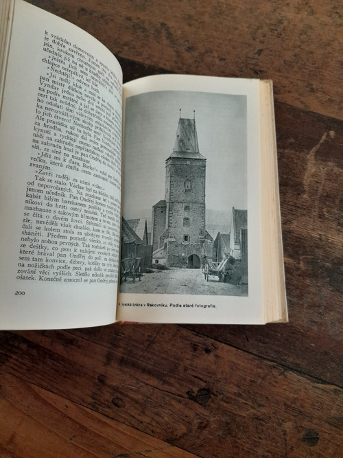 Kniha...Nezbedný bakalář — foto 3