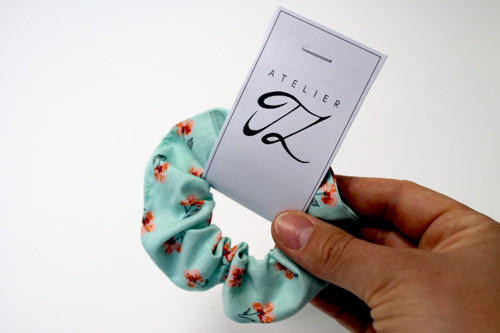SCRUNCHIE Kytičky na zelené — foto 4