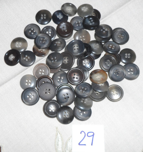 55x KNOFLÍKY žíhané — foto 2