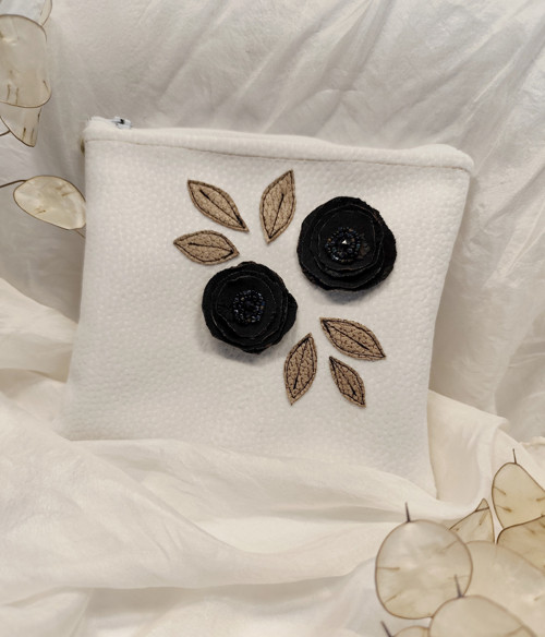 Kapsička Black Rose — foto 4