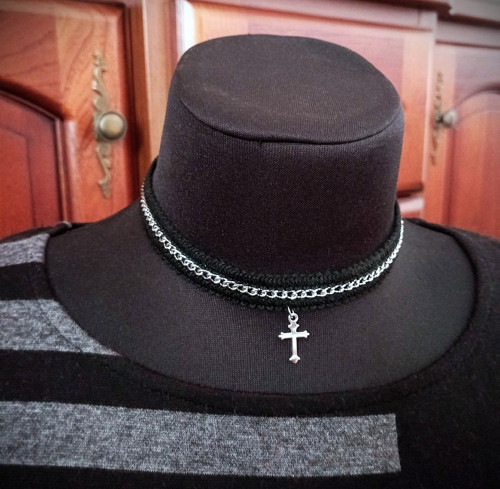 Choker s křížkem — foto 2