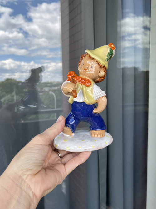 Keramická soška Tuláček 17 cm, Bechyně — foto 6