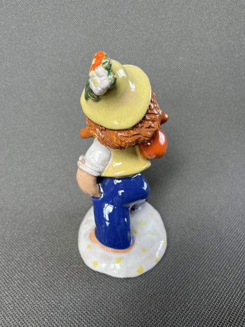 Keramická soška Tuláček 17 cm, Bechyně — foto 4