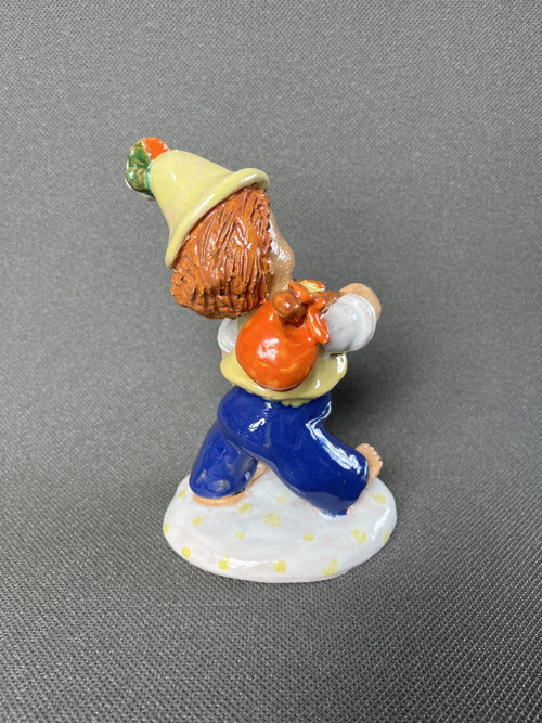 Keramická soška Tuláček 17 cm, Bechyně — foto 5