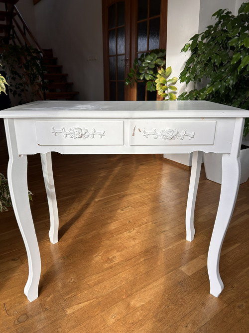 Elegantní toaletní stolek — foto 4