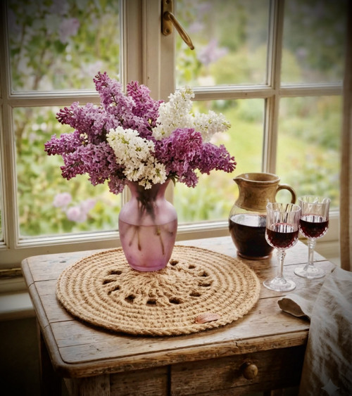 Kulatá háčkovaná dečka z juty v boho stylu — foto 3