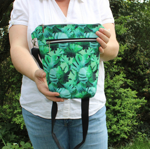 Crossbody kabelka monstery — foto 2