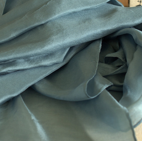 HEDVÁBNÁ ŠÁLA.......180 x 45 — foto 2