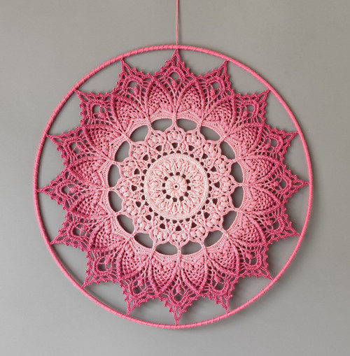Mandala Růžová hvězda - průměr 45 cm — foto 2