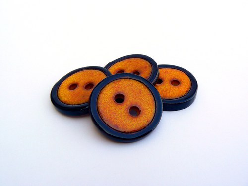 Knoflík Orange&Black — foto 3