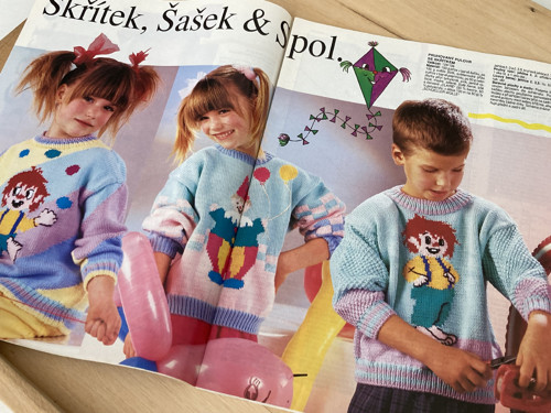 Časopis - SABRINA dětské pulovry — foto 2