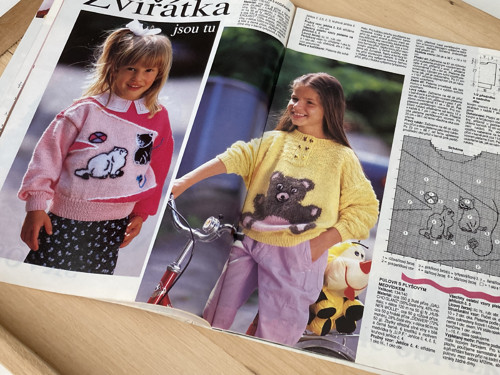 Časopis - SABRINA dětské pulovry — foto 3