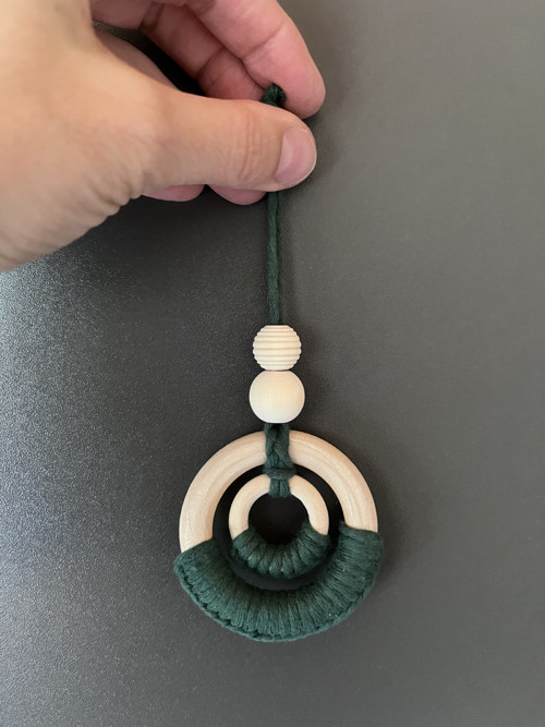 Macramé na dřevěném kroužku — foto 3