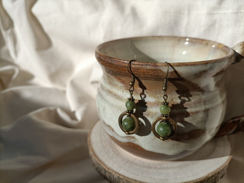 Boho náušnice se světlými jadeity — foto 3