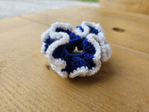 Modro-bílá scrunshie — foto 3