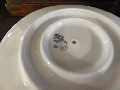 Omáčník z bílého porcelánu-Thun — foto 3
