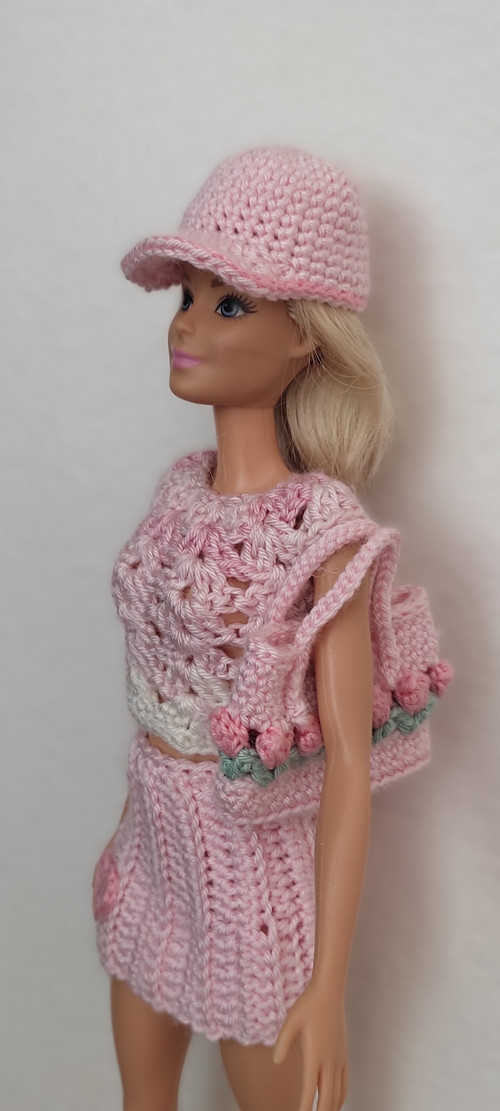 Barbie kšiltovka — foto 2