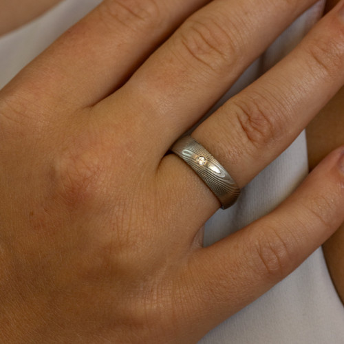 Snubní prsten damasteel - SIONA a diamant — foto 2