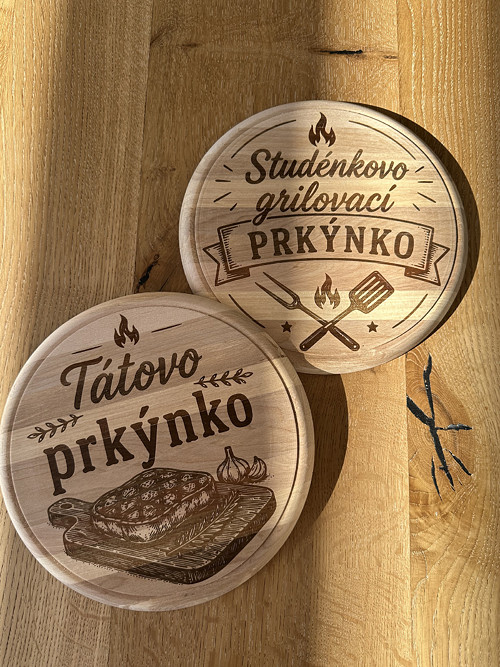 Dřevěné rodinné prkénko — foto 5