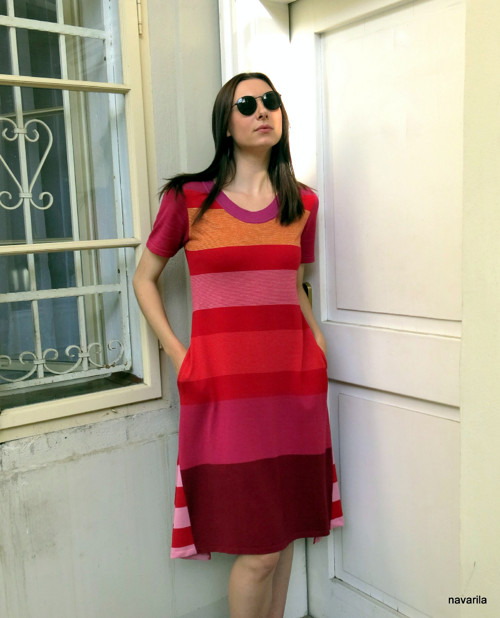 DOLY- originální šaty cípaté — foto 5