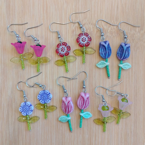 Náušnice Tulipány - chirurgická ocel a korálky — foto 3