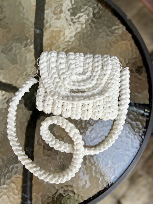 Mini kabelka Sabi white — foto 3