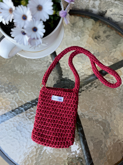 Kapsa na telefon bordo — foto 2
