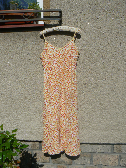 Větší dlouhé lněné šaty — foto 3